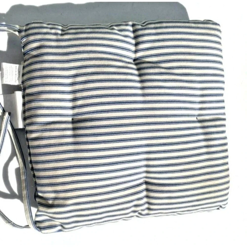 Pottery Barn Tufted Patio Dining Chair Cushion Striped Navy Blue 17